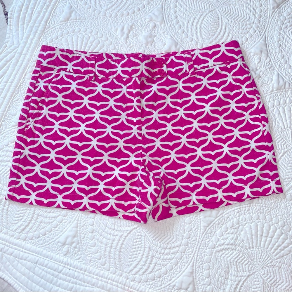 Vineyard Vines Pink and White Patterned Cargo Shorts